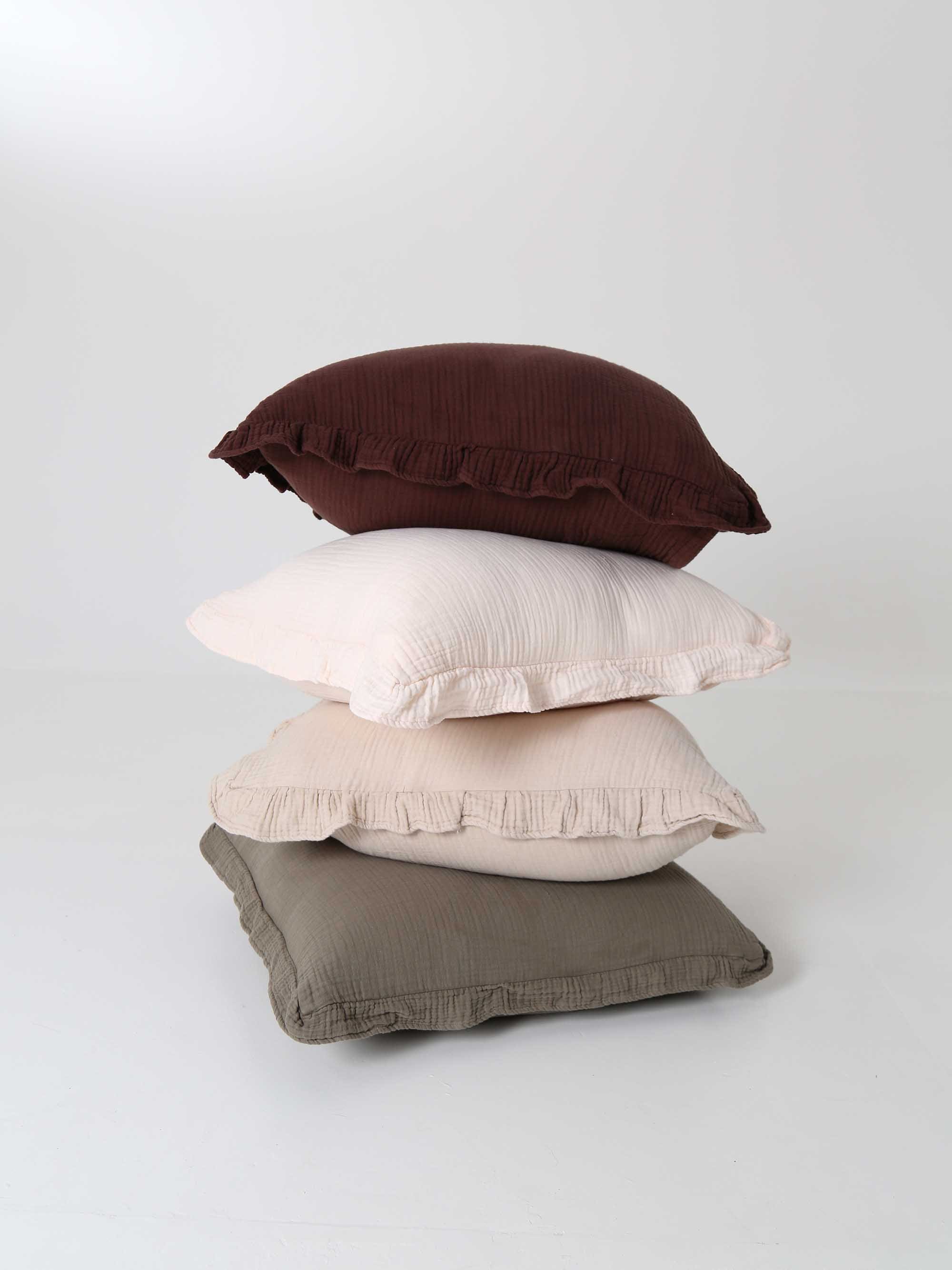 ציפית לכרית ריבוע Dream - בראוני