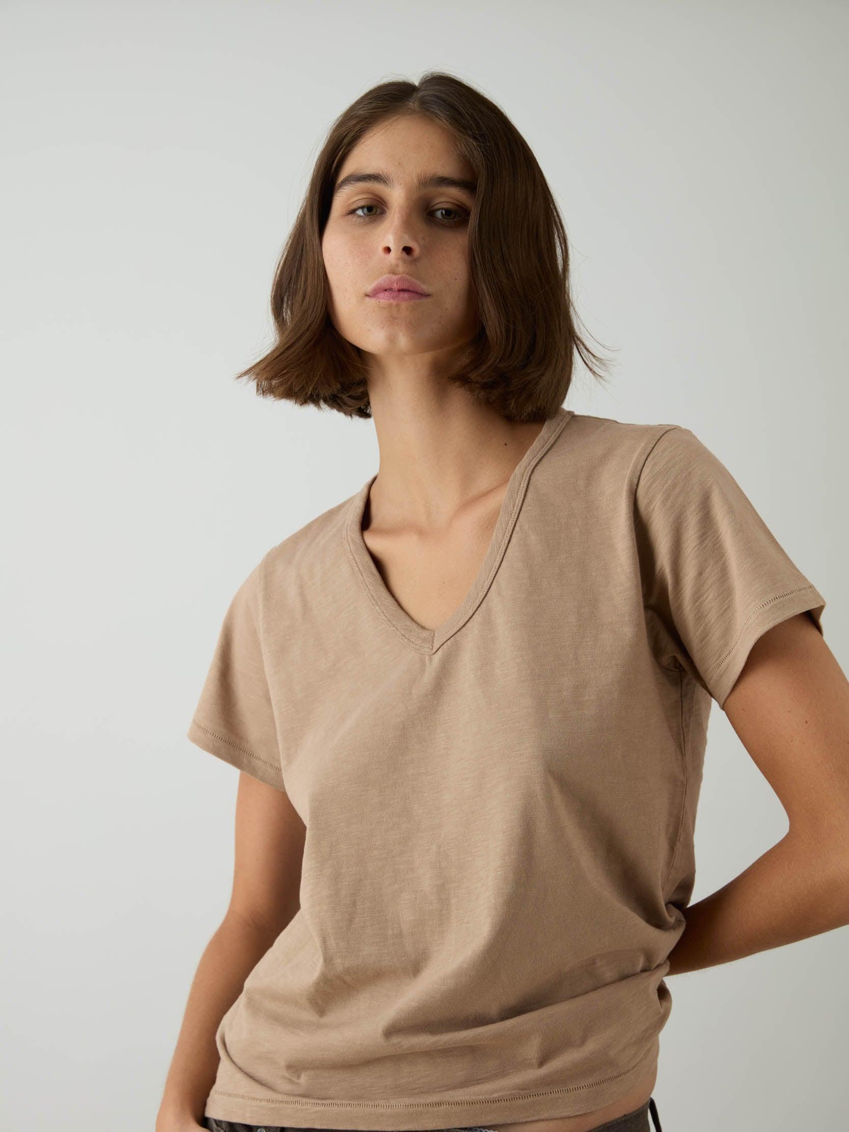 Organic Cotton V-Neck Tee – Mocha