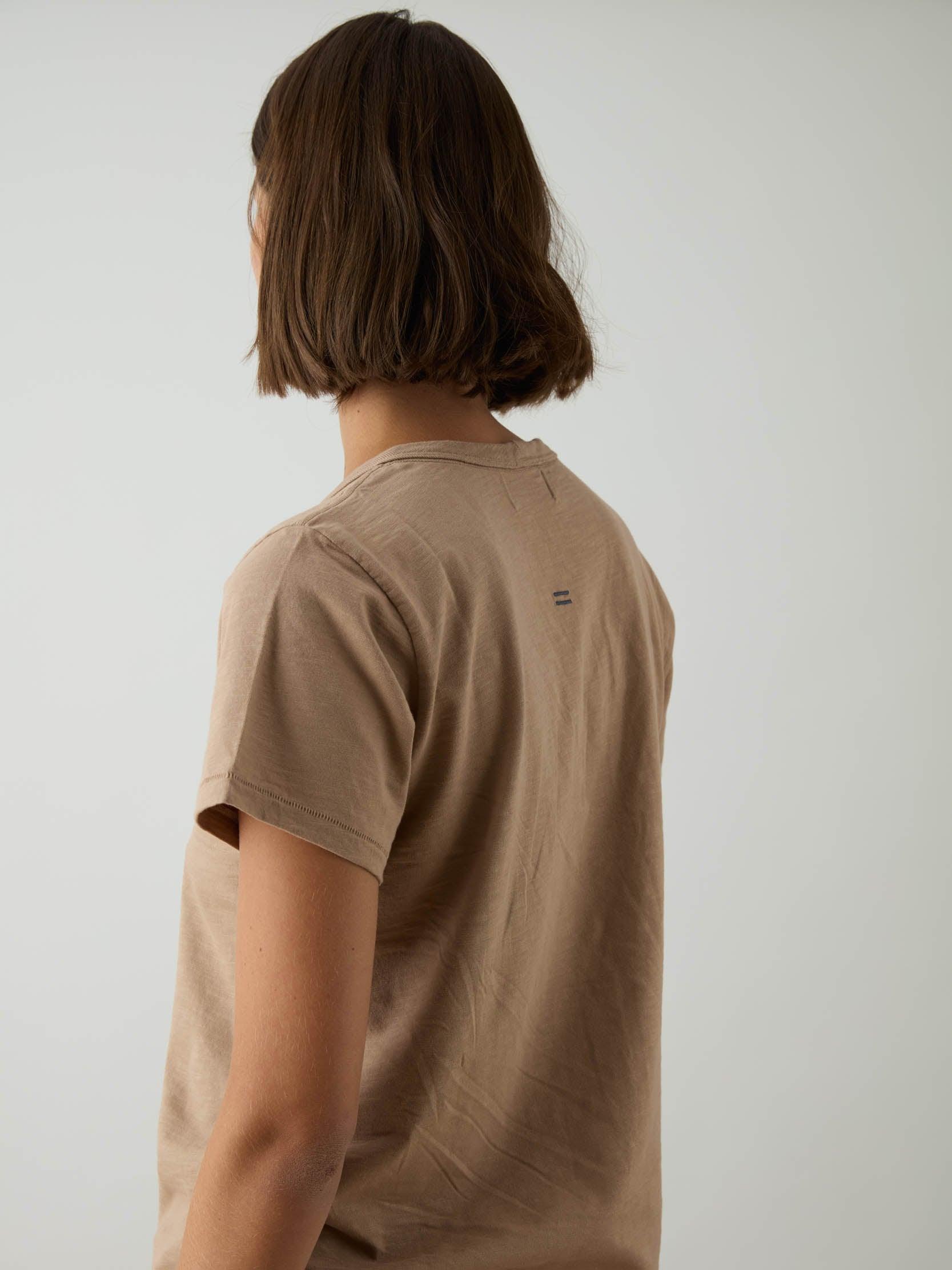 Organic Cotton V-Neck Tee – Mocha
