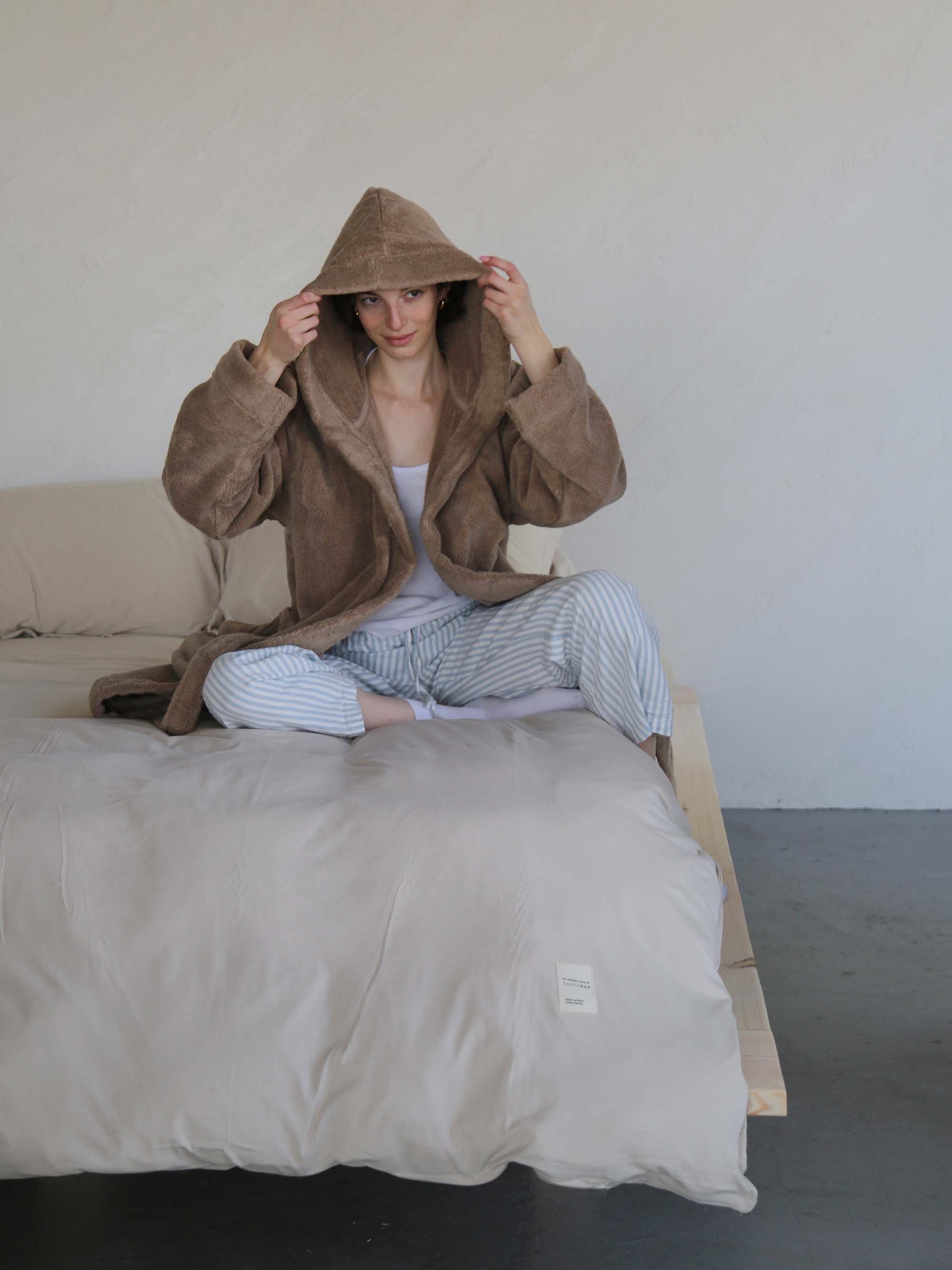 Quality Bathrobe – Mocha